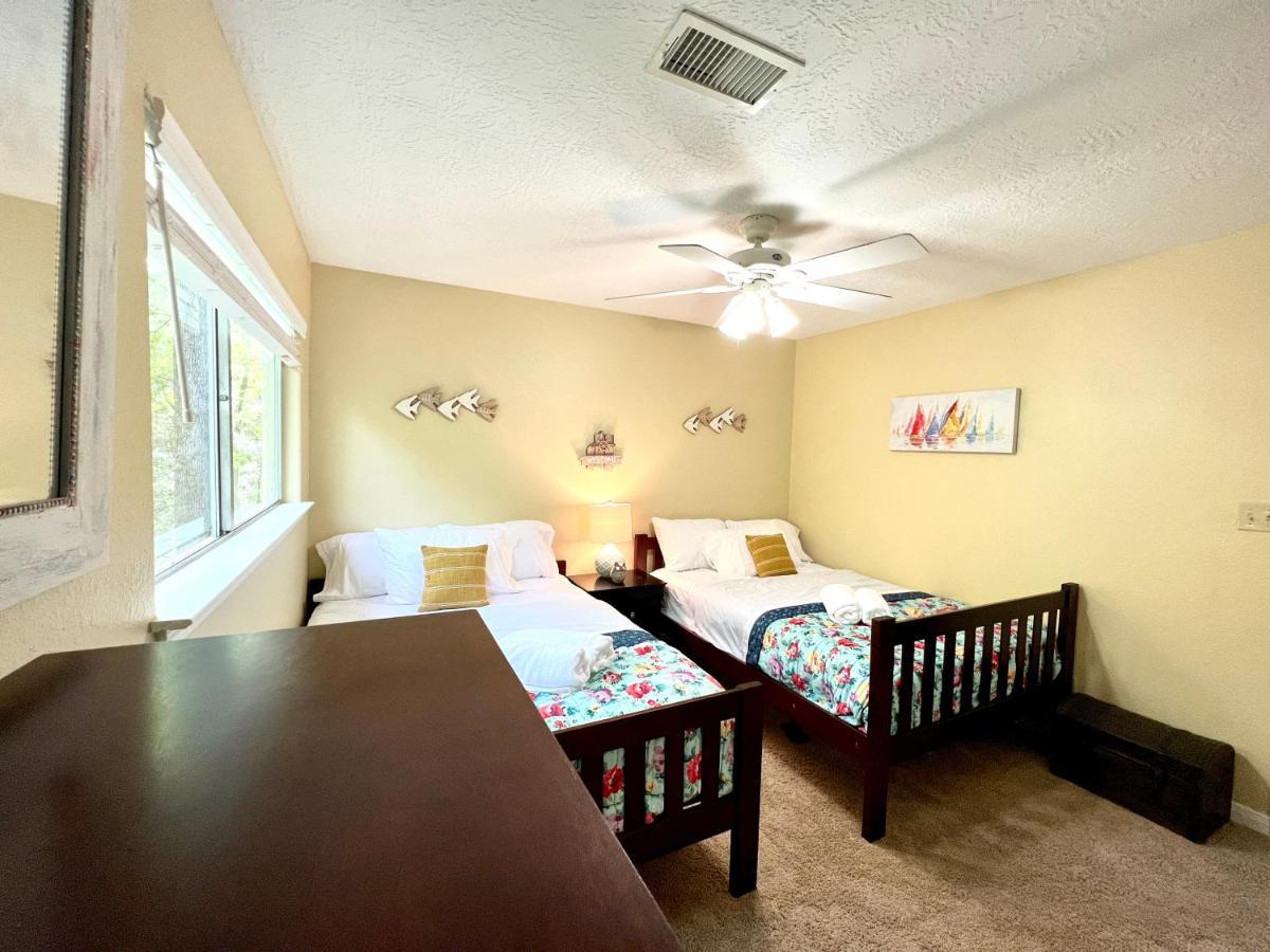 2 Bdrm Treehouse Hideout- Lake Conroe With Boat Ramp 몽고메리 외부 사진