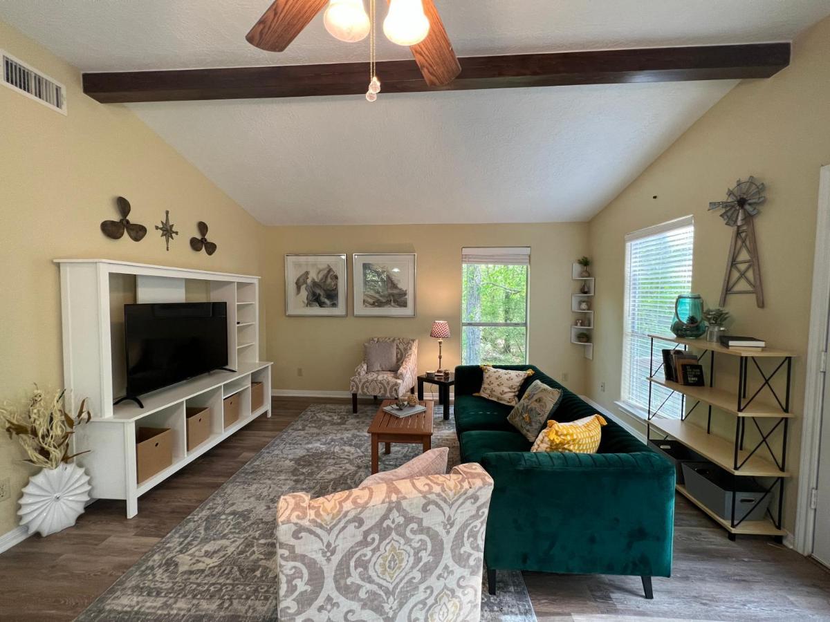 2 Bdrm Treehouse Hideout- Lake Conroe With Boat Ramp 몽고메리 외부 사진