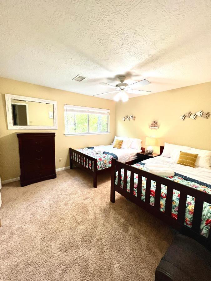 2 Bdrm Treehouse Hideout- Lake Conroe With Boat Ramp 몽고메리 외부 사진